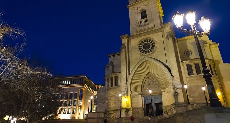 Mejor vivir en Albacete capital o en un pueblo?