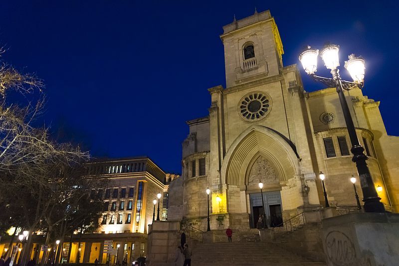 Mejor vivir en Albacete capital o en un pueblo?